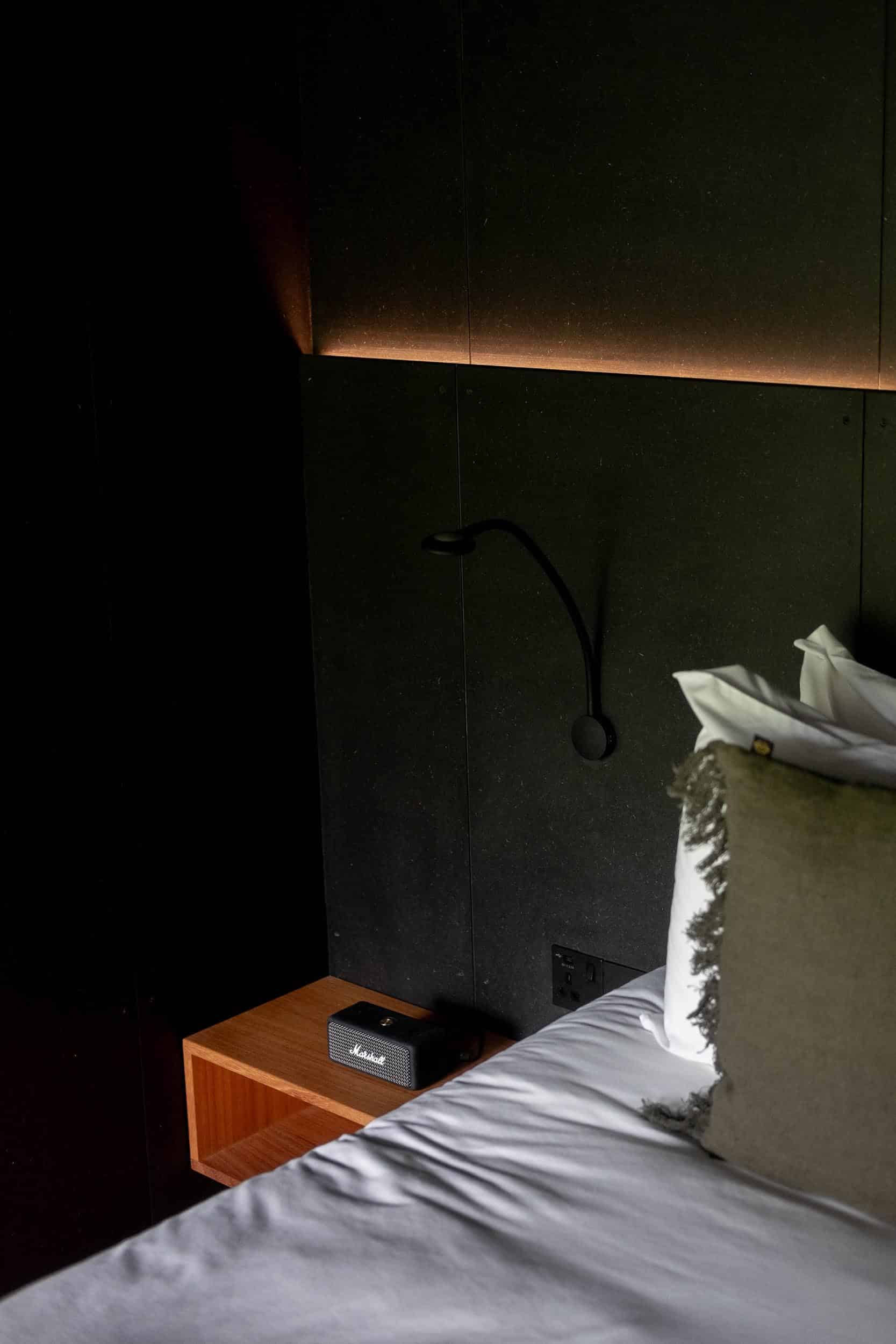 liminal-portfolio-wardrobes-finn lough-cabin (44) liminal-portfolio-wardrobes-finn lough-cabin (44)